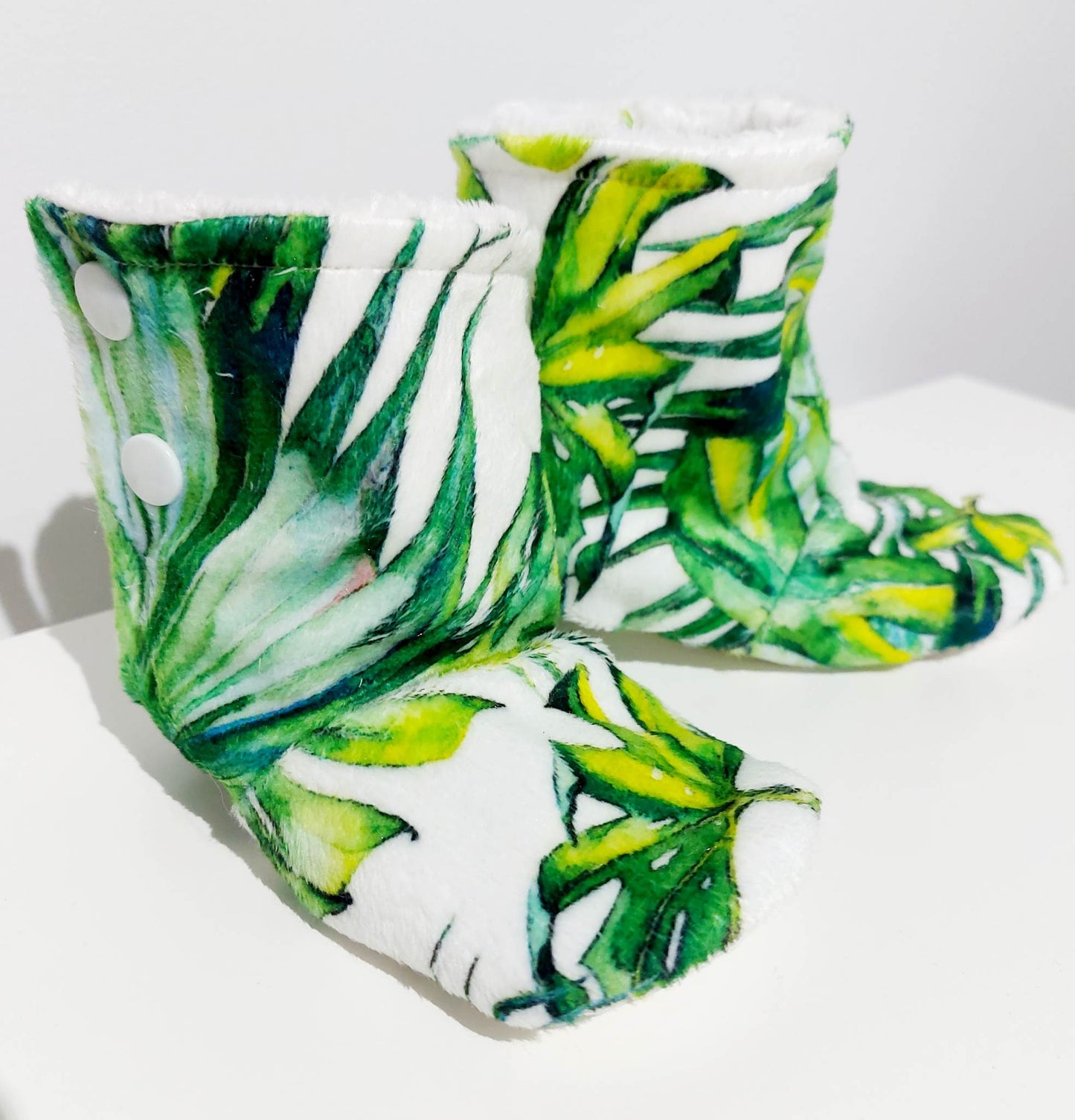 Pantoufles Minky Motifs- BÉBÉ (Feuillage vert)