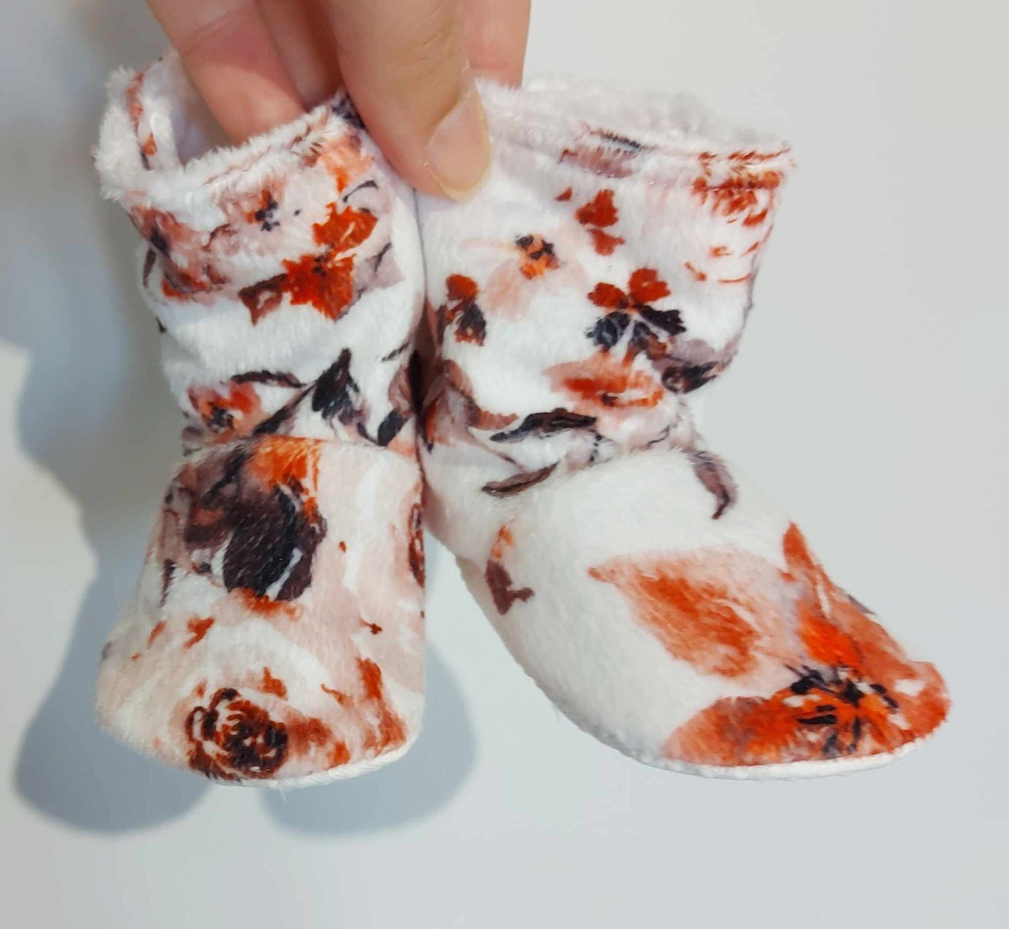 Pantoufles Minky motifs- ADULTE (fleurs d'Automne)