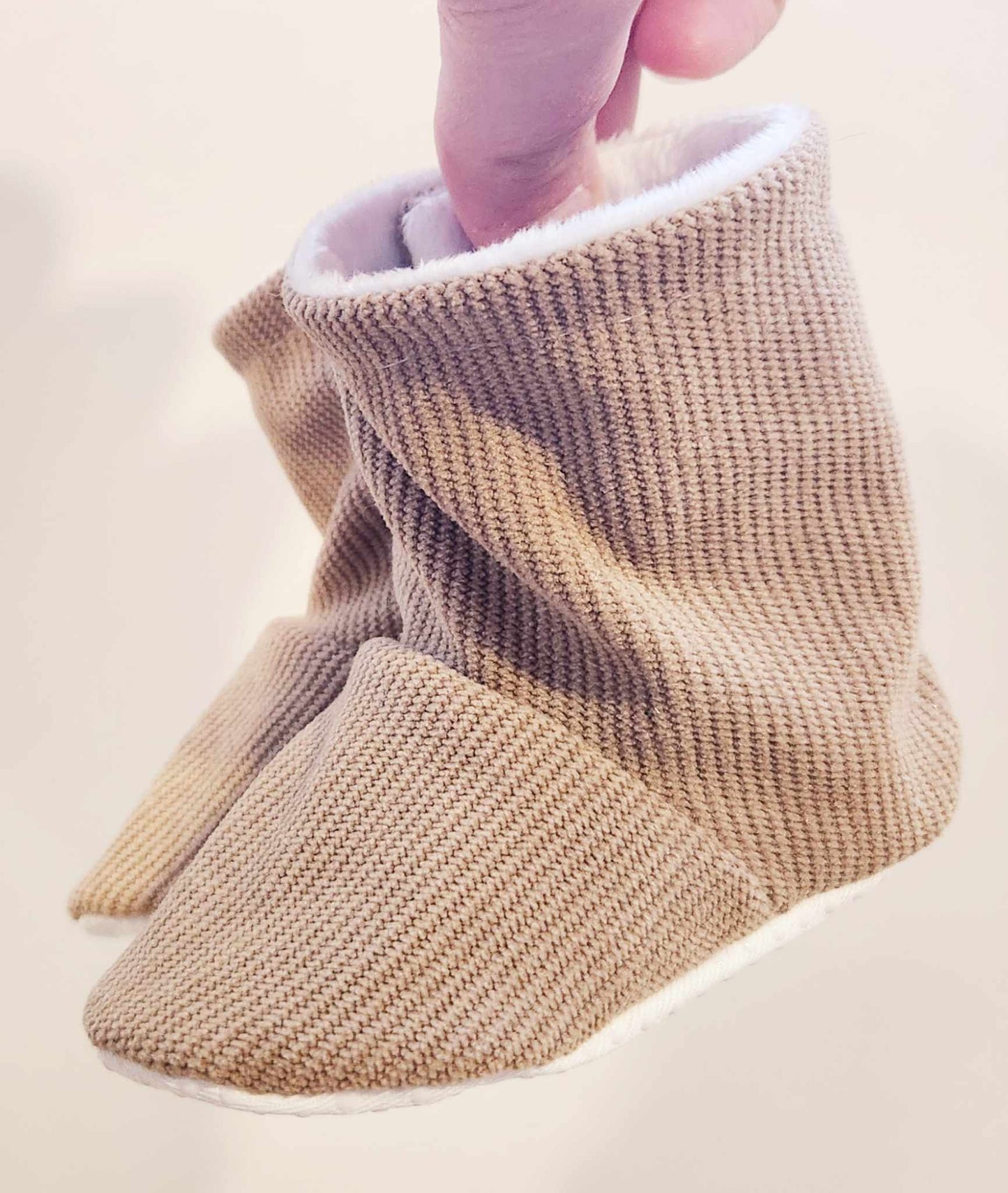 Pantoufles Velour Côtelé- BÉBÉ (Beige)