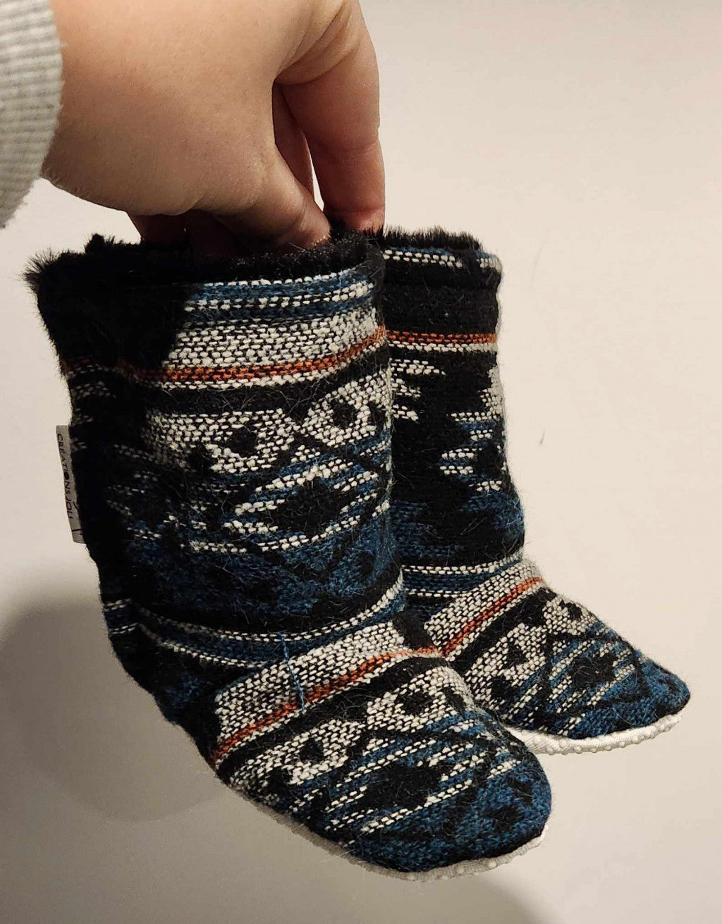 Pantoufles lainage- ENFANT (noir/orangé)