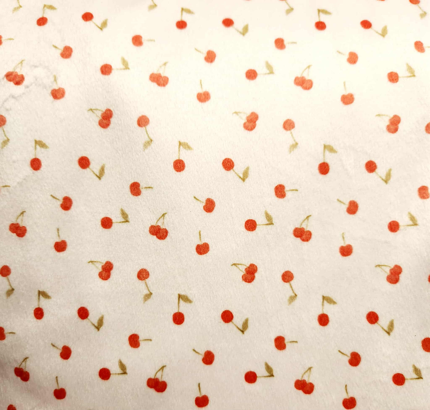 Pantoufles minky- ADULTE (Cerises)