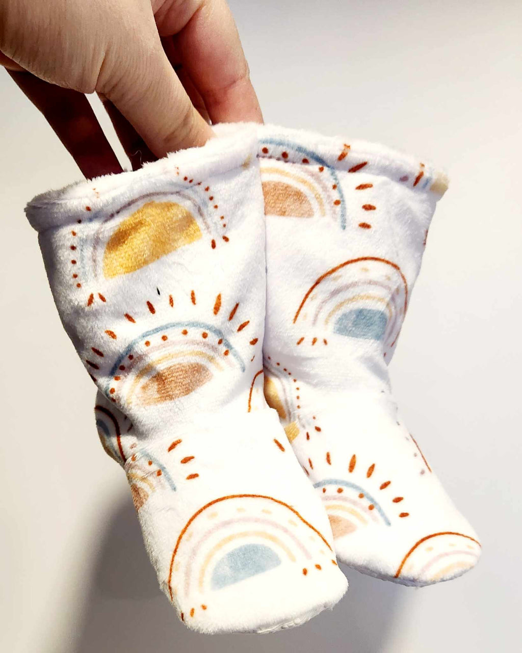 Pantoufles minky motifs (divers) – Bébé